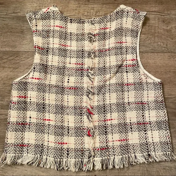 NWT Zara tweed top with buttons - Picture 7 of 9